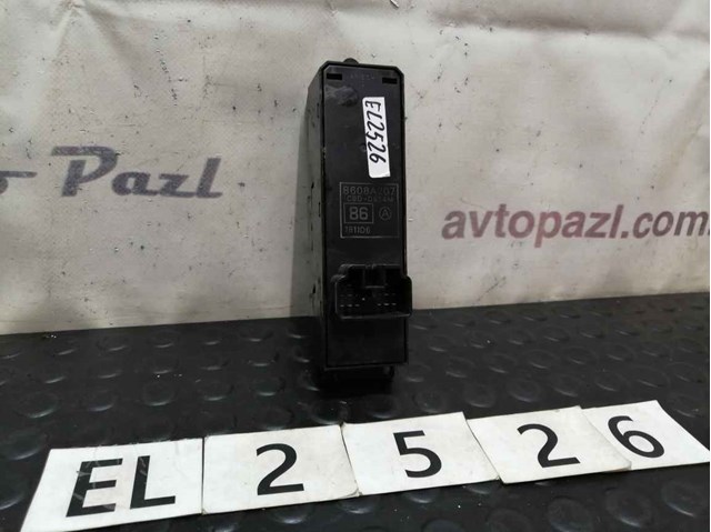 MITSUBISHI 8608A207 Кнопочный блок управления стеклоподъемником передний левый в наличии Ужгород