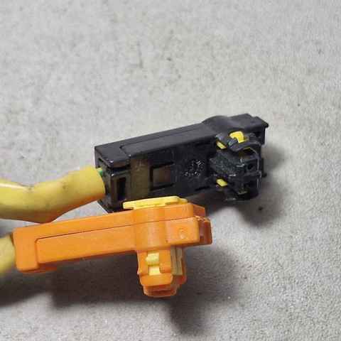8619A164 MITSUBISHI Кольцо контактное, шлейф руля купить в Днепр