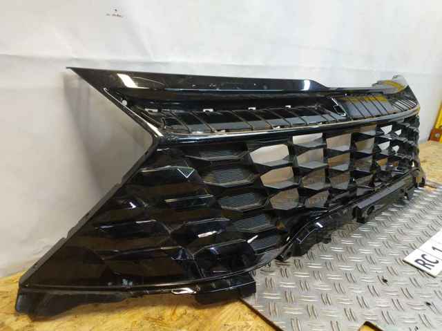 HYUNDAI 86351R2020 Решетка радиатора в наличии Черновцы