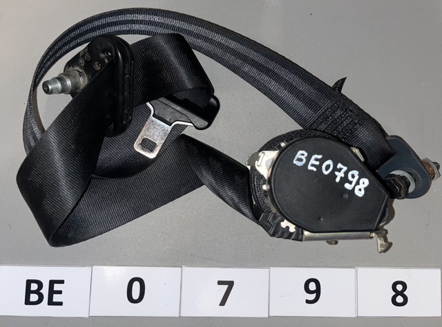 Ремень безопасности передний правый 868843271R RENAULT