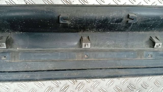 HYUNDAI 877224Z000 Молдинг двери передней правой в наличии Киев