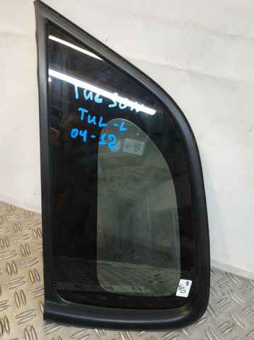 878102E000 Стекло кузова (багажного отсека) левое купить Ирпень
