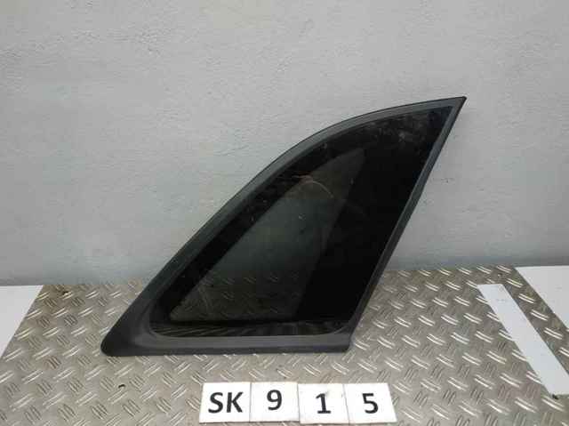 Стекло кузова/багажного отсека, правое 878201U000 HYUNDAI