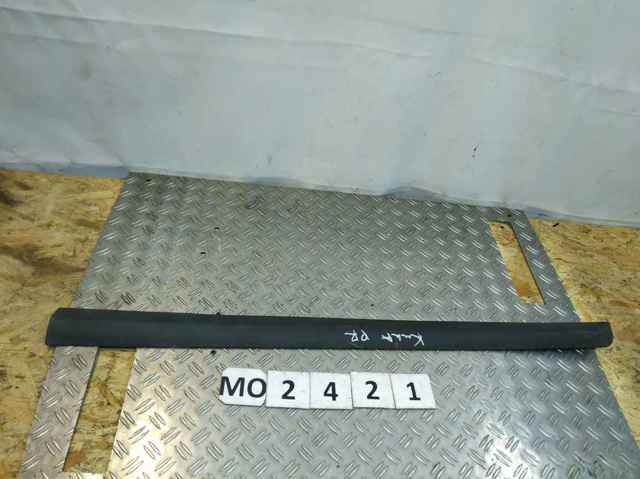 Молдинг передней правой двери 8V41S20306AA FORD
