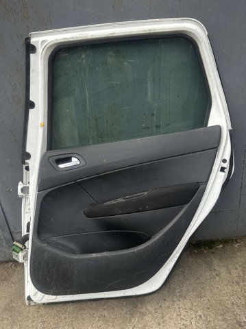 9008T0 PEUGEOT Дверь задняя правая купить в Тернополь
