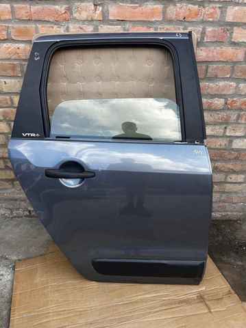 Задняя правая дверь Citroen C3 Picasso