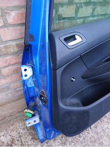 9008W9 PEUGEOT Дверь задняя правая купить в Ужгород