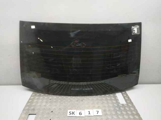 Заднее автостекло 903000563R RENAULT