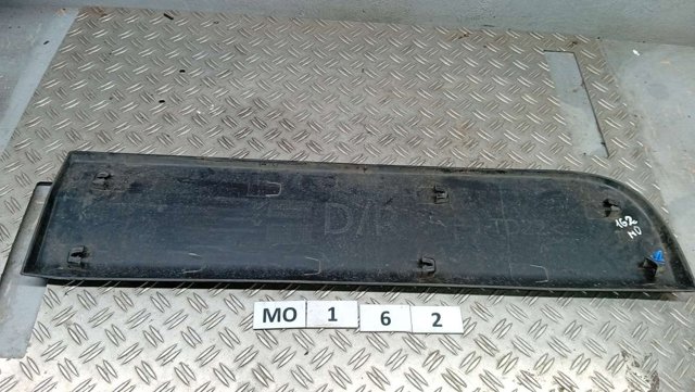 908520001R Накладка задней распашной двери правая купить Ровно