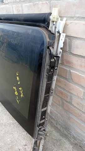 916044CC0B NISSAN Крышка люка крыши задняя купить в Ирпень