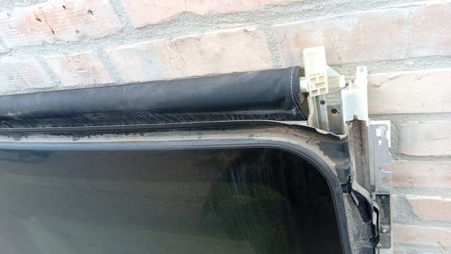 NISSAN 916044CC0B Крышка люка крыши задняя в наличии Киев