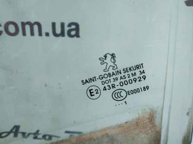 PEUGEOT 9201N7 Стекло двери передней левой в наличии Павлоград