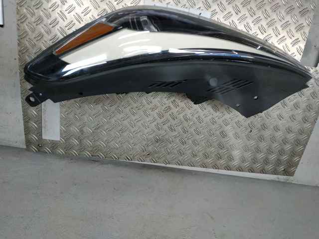 92101D3050 HYUNDAI Левая фара купить в Украина
