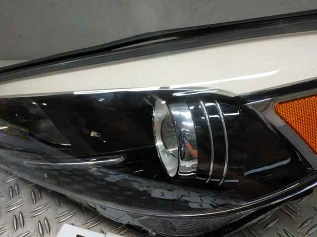 92101D3050 HYUNDAI Фара левая купить в Львов