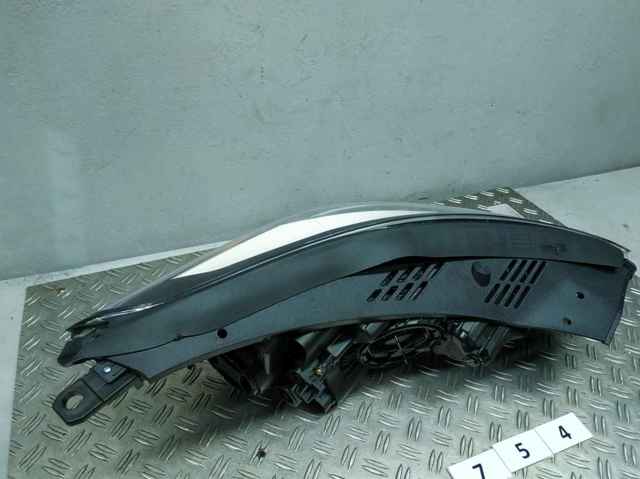 92101D3050 HYUNDAI Левая фара купить в Чернигов