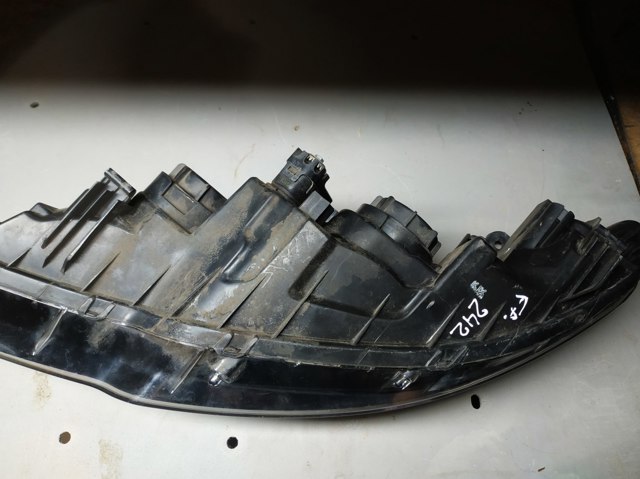 HYUNDAI 921021MXXX Фара правая в наличии Чернигов