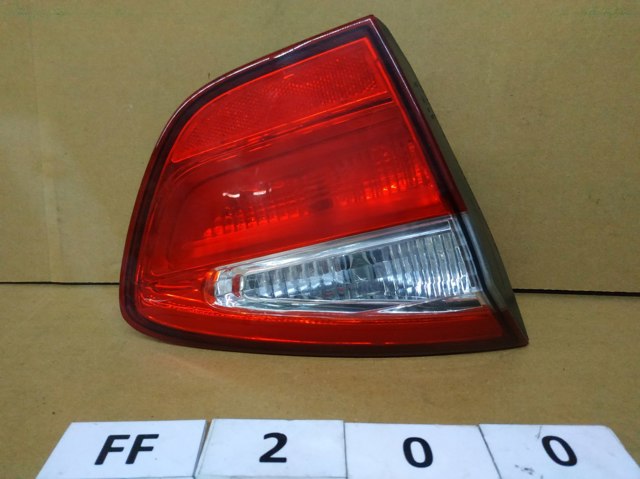 Задняя левая внутренняя фара 924031W2 HYUNDAI