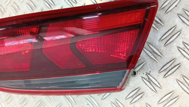 92404H5000 HYUNDAI Фонарь задний правый внутренний купить в Львов