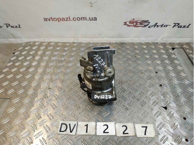 Компрессор климатической установки 926000287R RENAULT