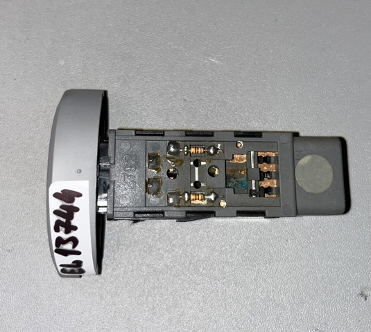 937401E000QS HYUNDAI Кнопка включения противотуманных фар купить в Харьков