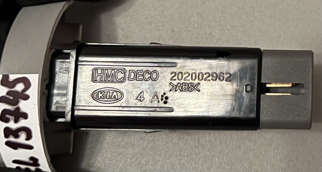 937401G000XI HYUNDAI Кнопка включения противотуманных фар купить в Черкассы