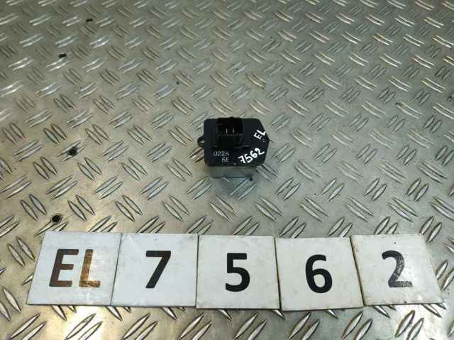 Резистор отопителя 9562664J00 SUZUKI