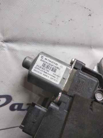 Мотор стеклоподъемника двери передней, правой 9675467380 PEUGEOT