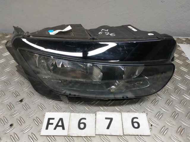 Фара передняя правая 9677217280 PEUGEOT