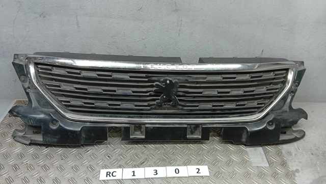 Облицовка радиатора 9816044280 PEUGEOT