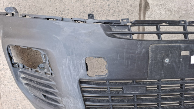 Бампер передний в сборе 9816765680 PEUGEOT