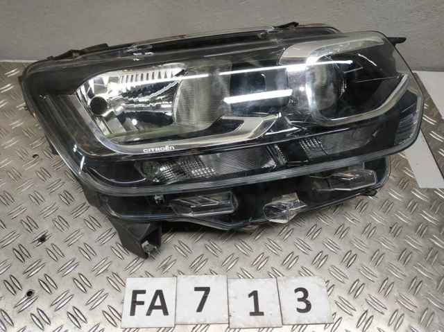 Вставка фары левой 9816824880 PEUGEOT