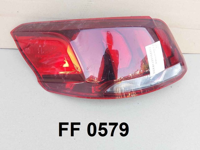 Задний левый стоп 9817301180 PEUGEOT