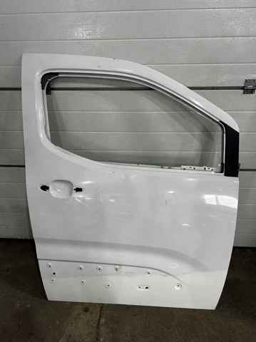 Пассажирская передняя дверь 9856199580 PEUGEOT