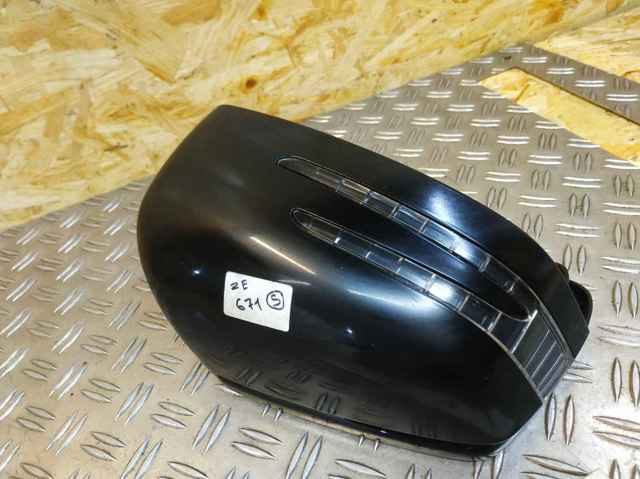 MERCEDES A16681001019040 Накладка (крышка) зеркала заднего вида правая в наличии Киев