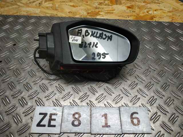 Правое боковое зеркало A1698100676 MERCEDES