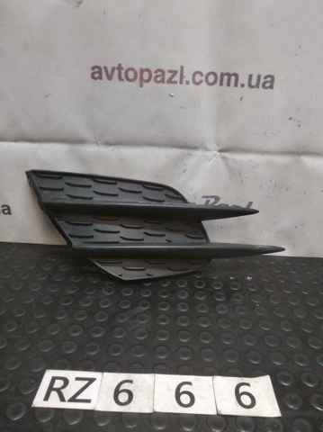 Заглушка ПТФ бампера переднего левая A1778858300 MERCEDES