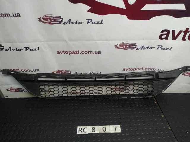 MERCEDES A1778859100 Решетка бампера переднего центральная в наличии Чернигов