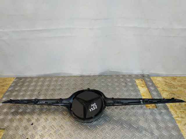 MERCEDES A2058880560 Решетка радиатора в наличии Хмельницкий