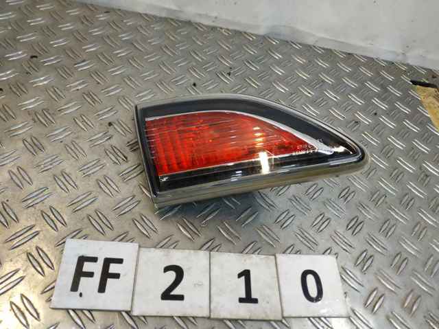 Задний левый внутренний фонарь BBP2513G0G MAZDA