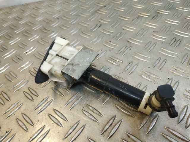 MAZDA BHB65182Y Держатель форсунки омывателя фары (подъемный цилиндр) в наличии Одесса