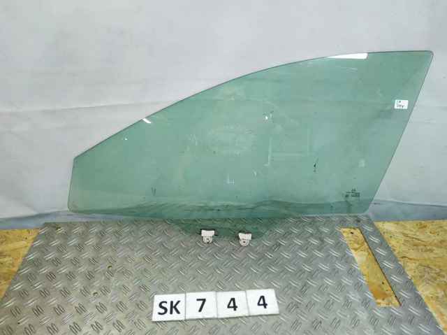 Стекло двери передней левой BHN159510A MAZDA
