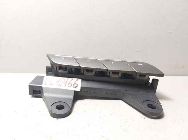LAND ROVER BJ3214776BB в наличии Киев