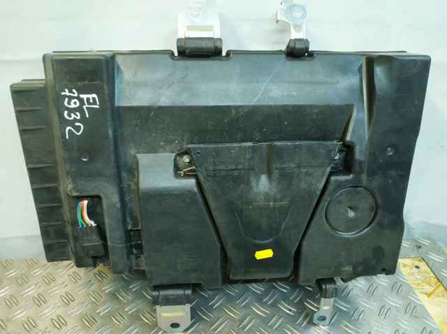 BJ3218808EB LAND ROVER купить в Ирпень