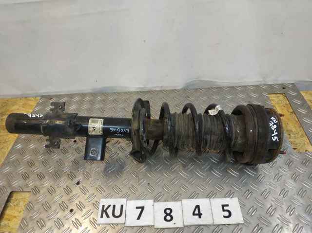 Стойка задняя, левая BJ3218K004AE LAND ROVER