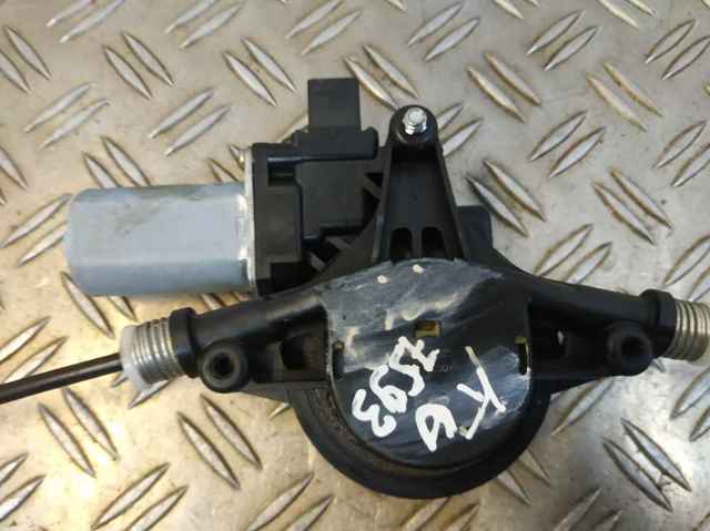 MAZDA D6515858X Мотор стеклоподъемника двери передней правой в наличии Ровно