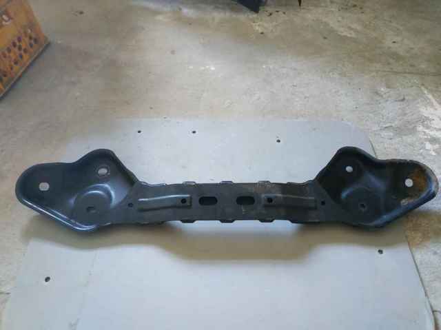 Передняя балка EG2134H90 MAZDA