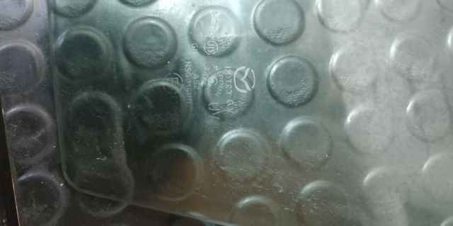 Стекло водительской двери EG2159510 MAZDA