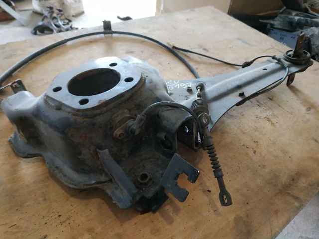 MAZDA EG2528250B Цапфа задняя левая в наличии Ровно