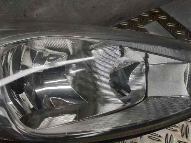 FORD F1EB13W029AEB Правая фара в наличии Полтава