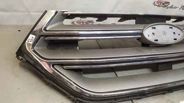 FT4Z8200AA Решетка радиатора купить Полтава
